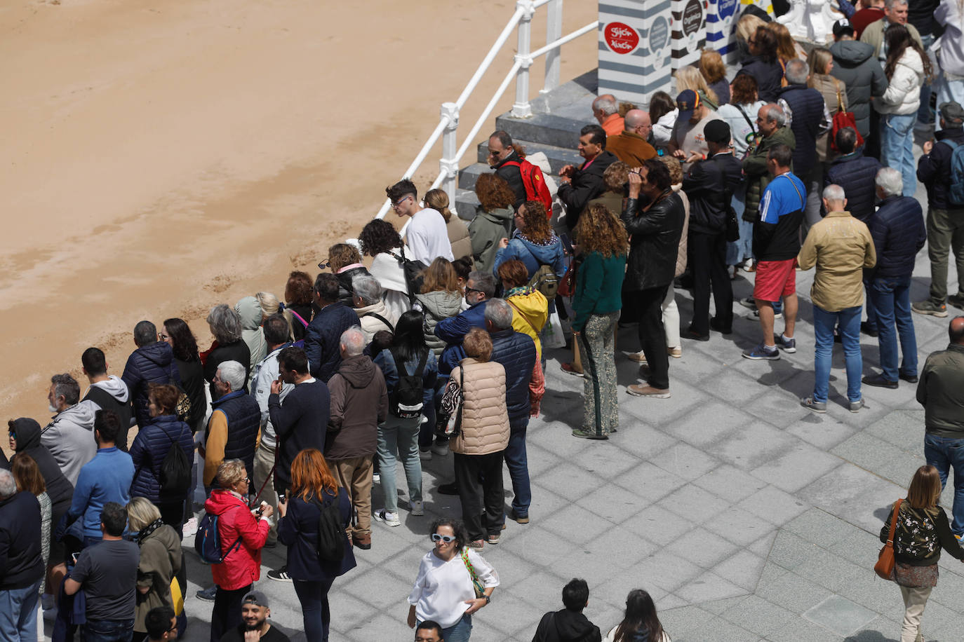 ¿Estuviste en el acto central de las Fuerzas Armadas en Gijón? ¡Búscate!