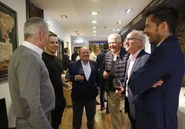 Luis Alberto Martínez, Andrés Llano, Abel Terente y Pedro Aibar, con un cocinero vallisoletano y el jefe de sala de Casa Gerardo.