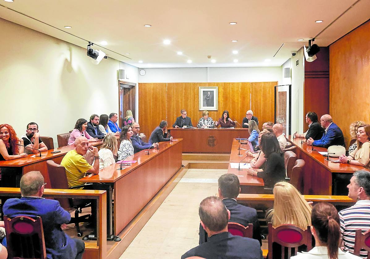 Sesión plenaria de constitución de la nueva Corporación de Avilés.
