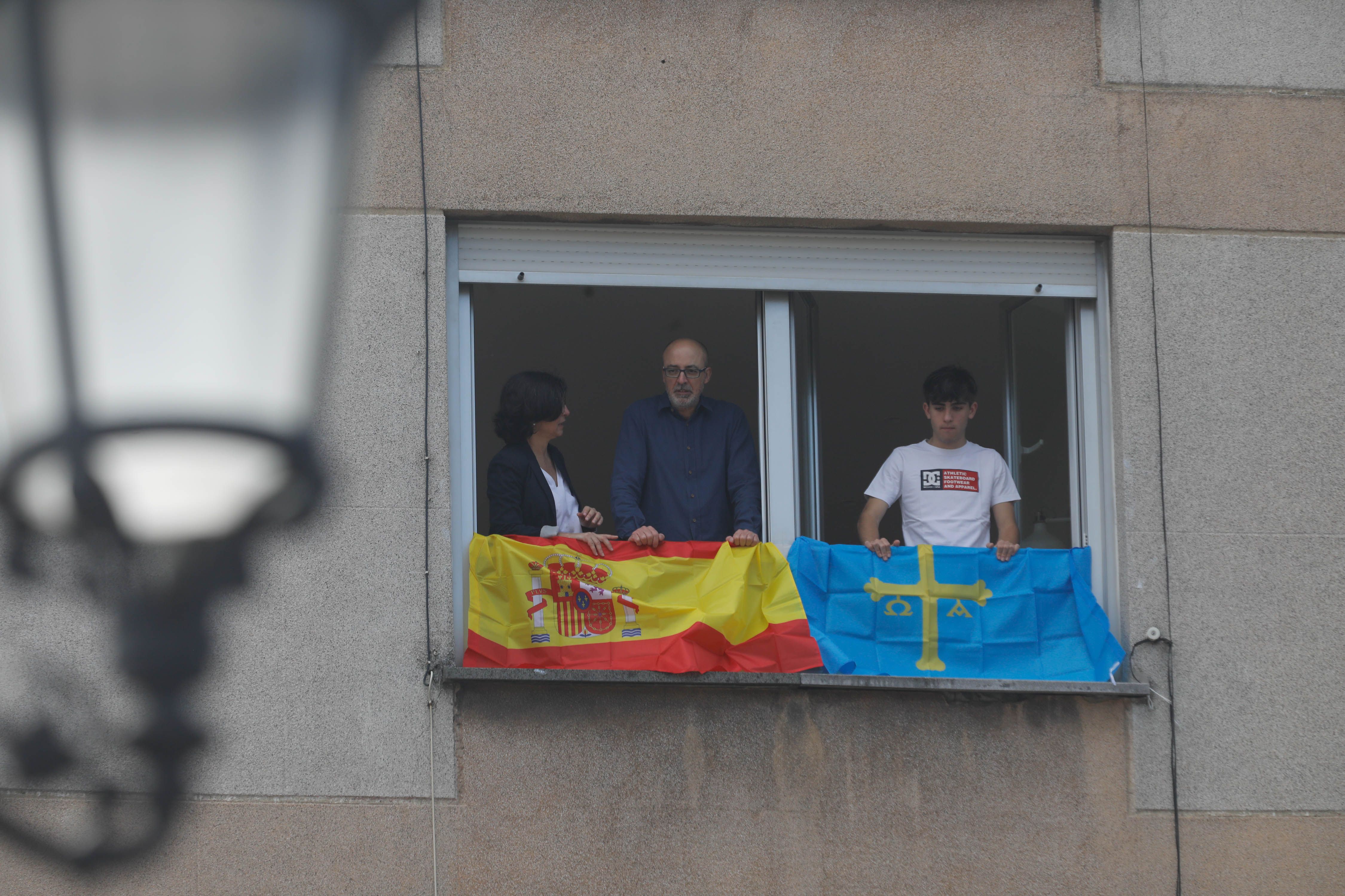 Si disfrutaste del desfile de las Fuerzas Armadas en Oviedo, búscate en nuestras fotos