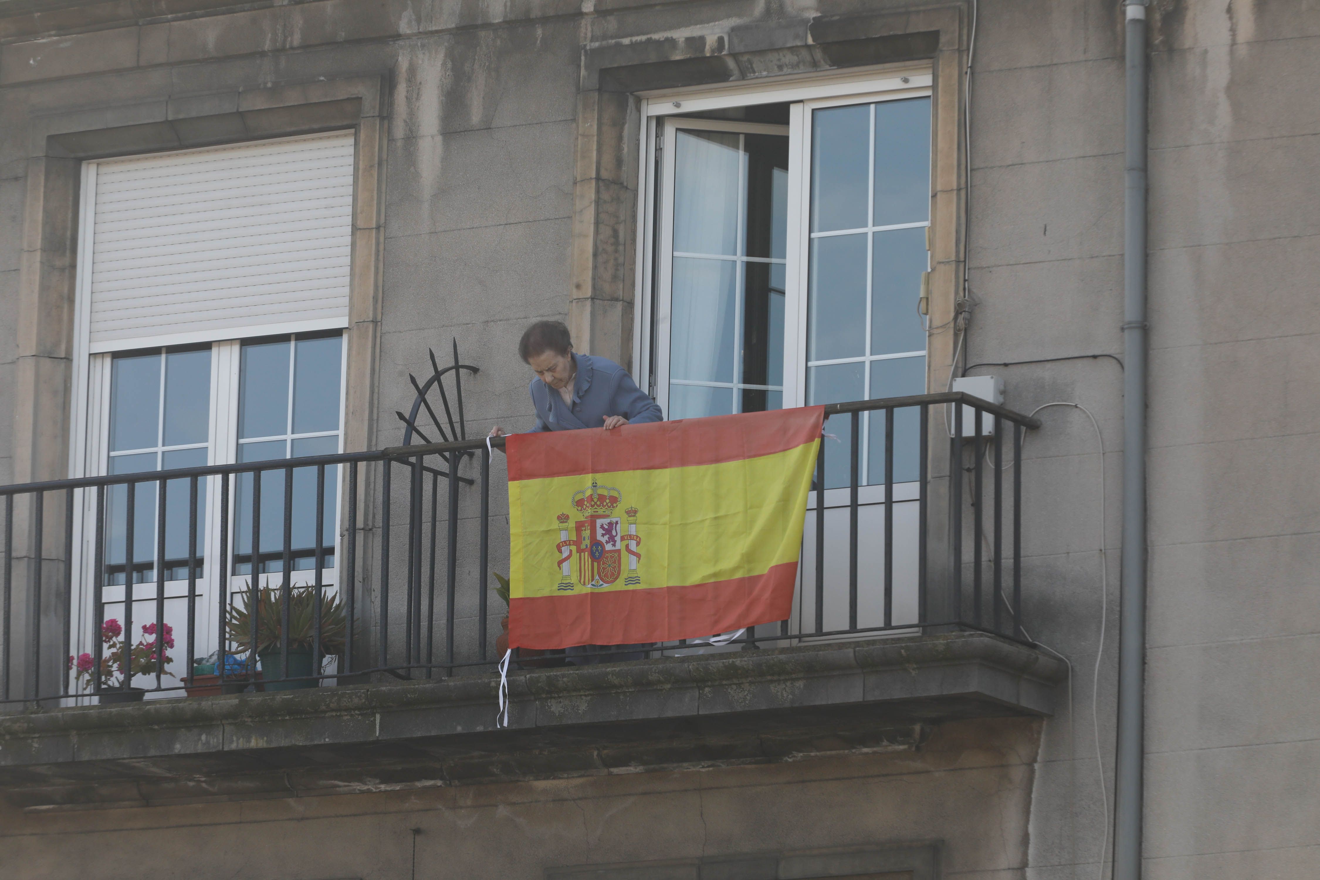 Si disfrutaste del desfile de las Fuerzas Armadas en Oviedo, búscate en nuestras fotos