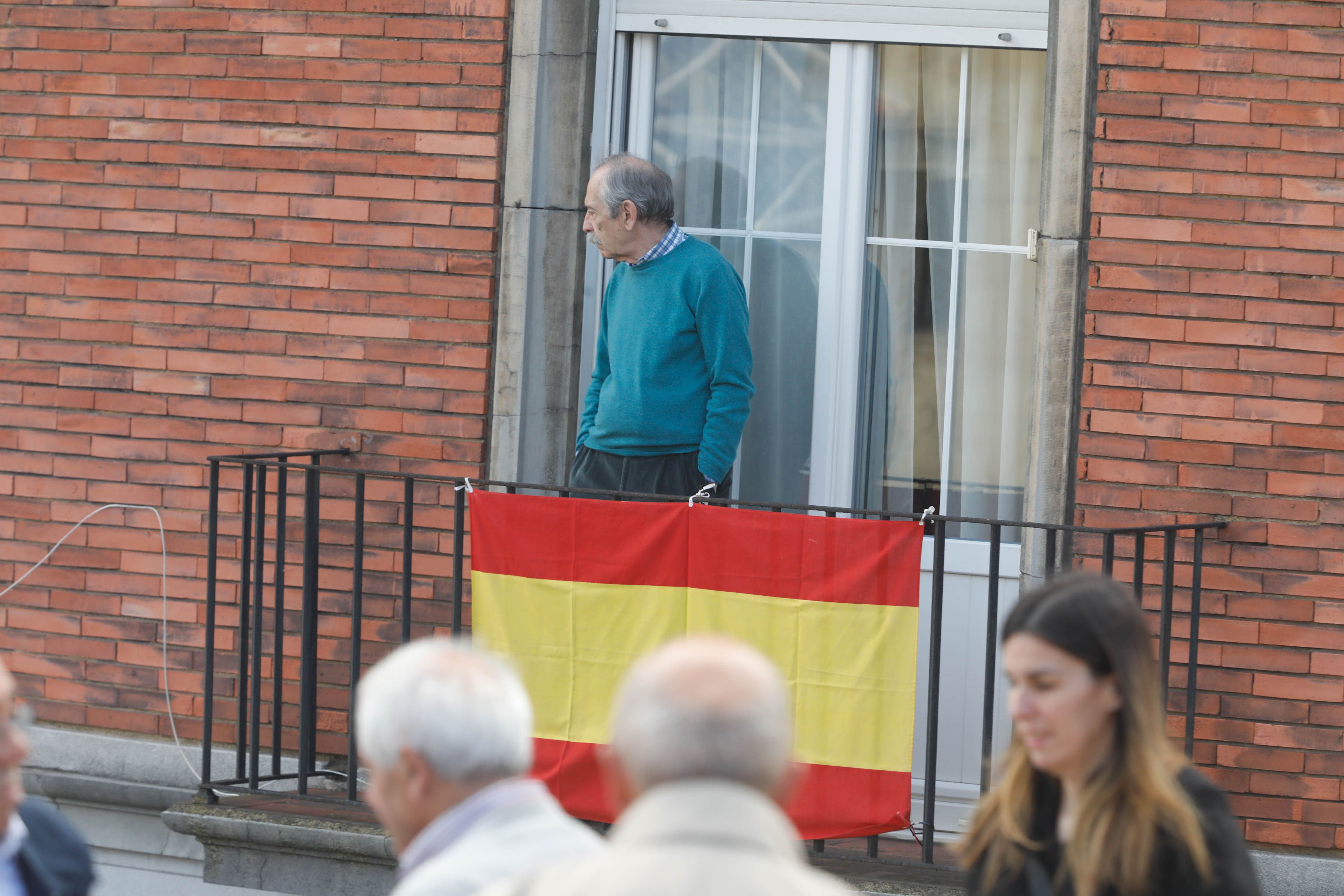 Si disfrutaste del desfile de las Fuerzas Armadas en Oviedo, búscate en nuestras fotos