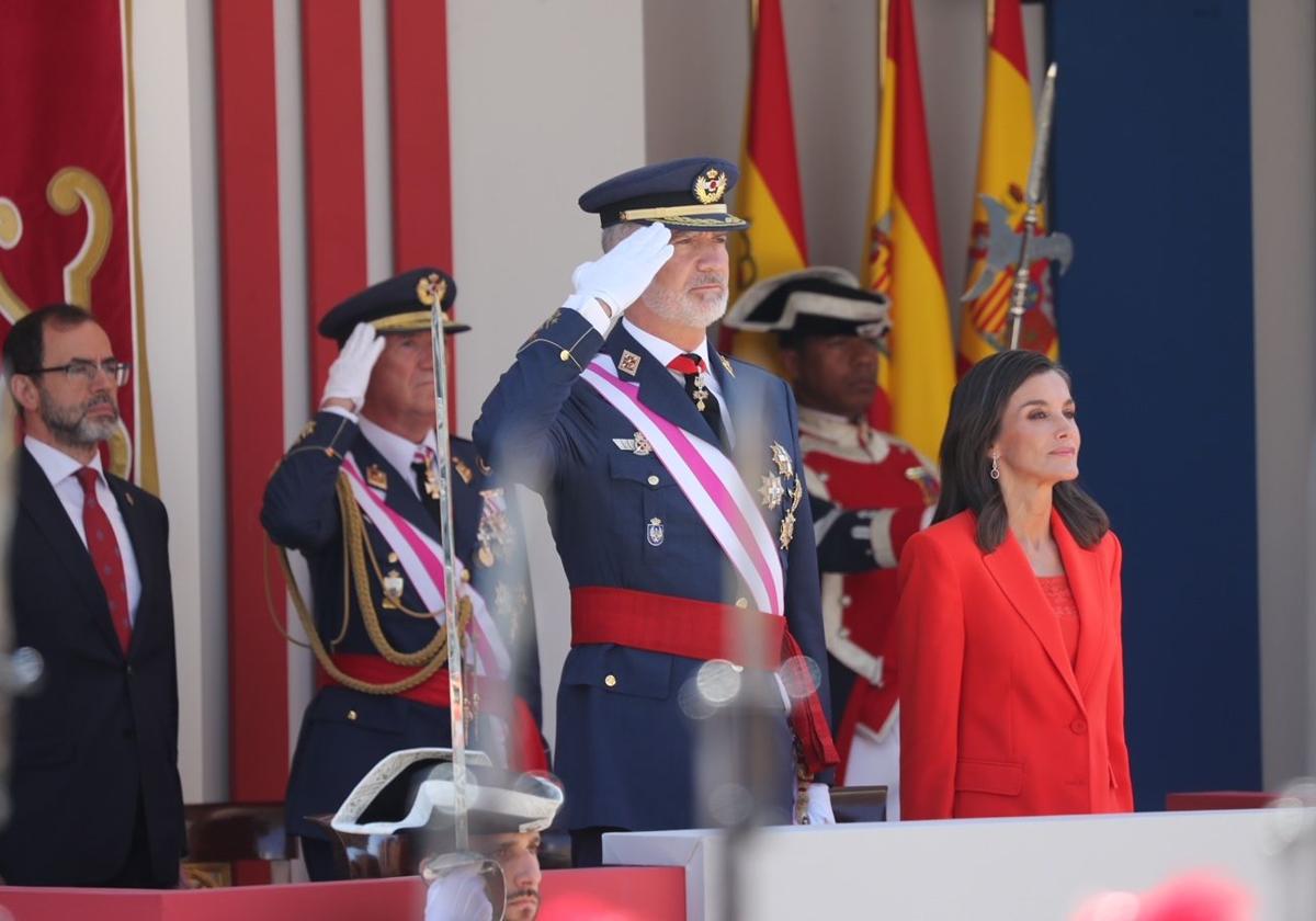 Directo: Gran desfile militar en Oviedo por el Día de las Fuerzas Armadas