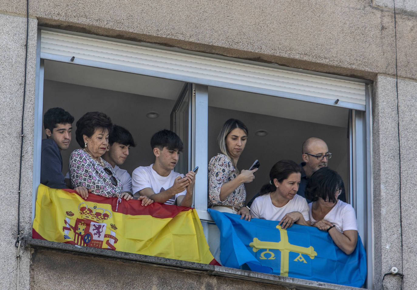 Si disfrutaste del desfile de las Fuerzas Armadas en Oviedo, búscate en nuestras fotos