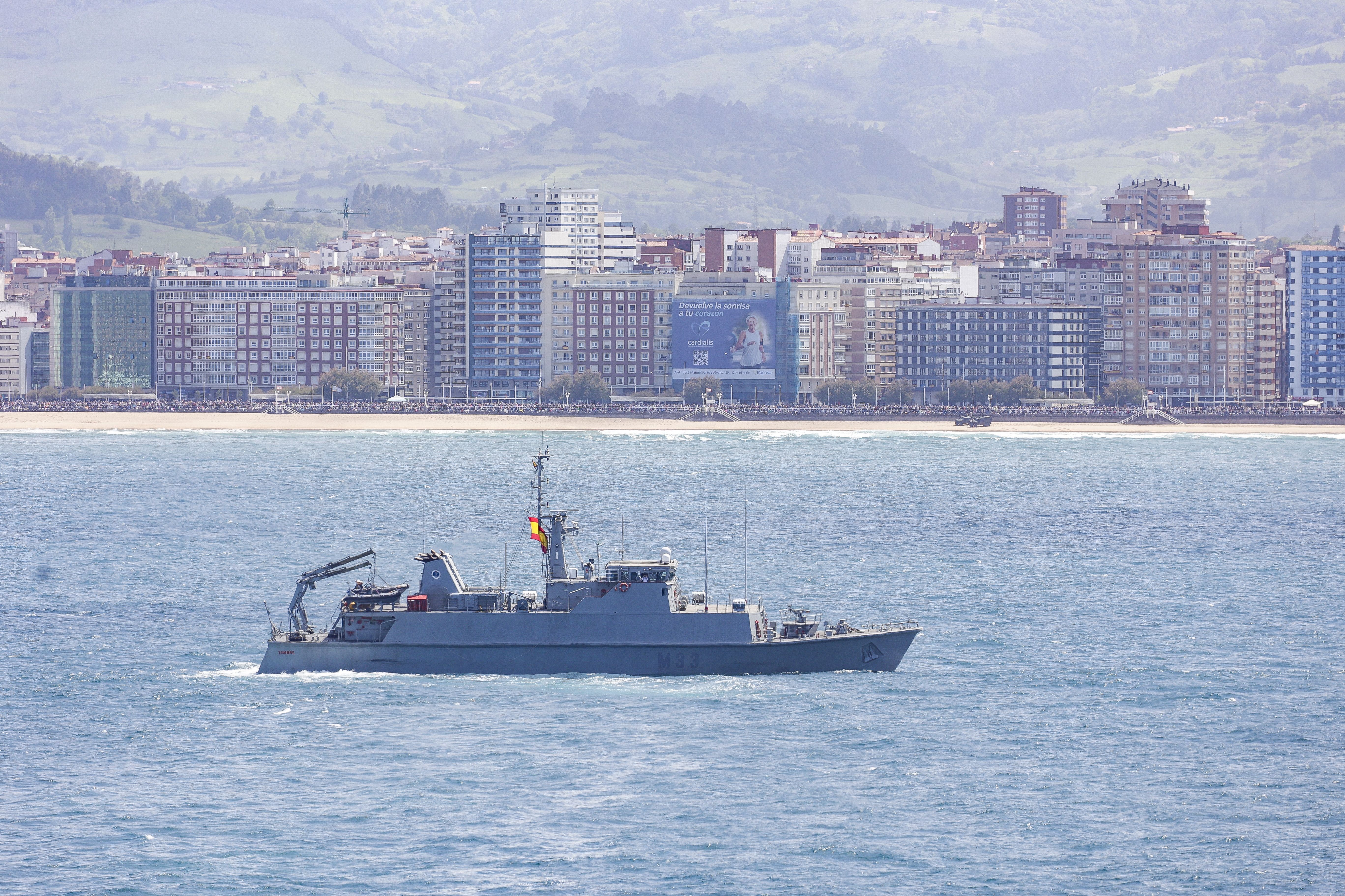 A bordo del buque insignia de la Armada durante la exhibición militar en Gijón