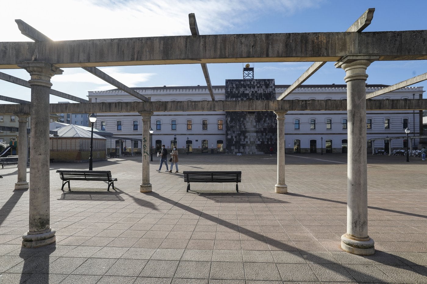 Aspecto actual de la plaza de la República, en El Coto.