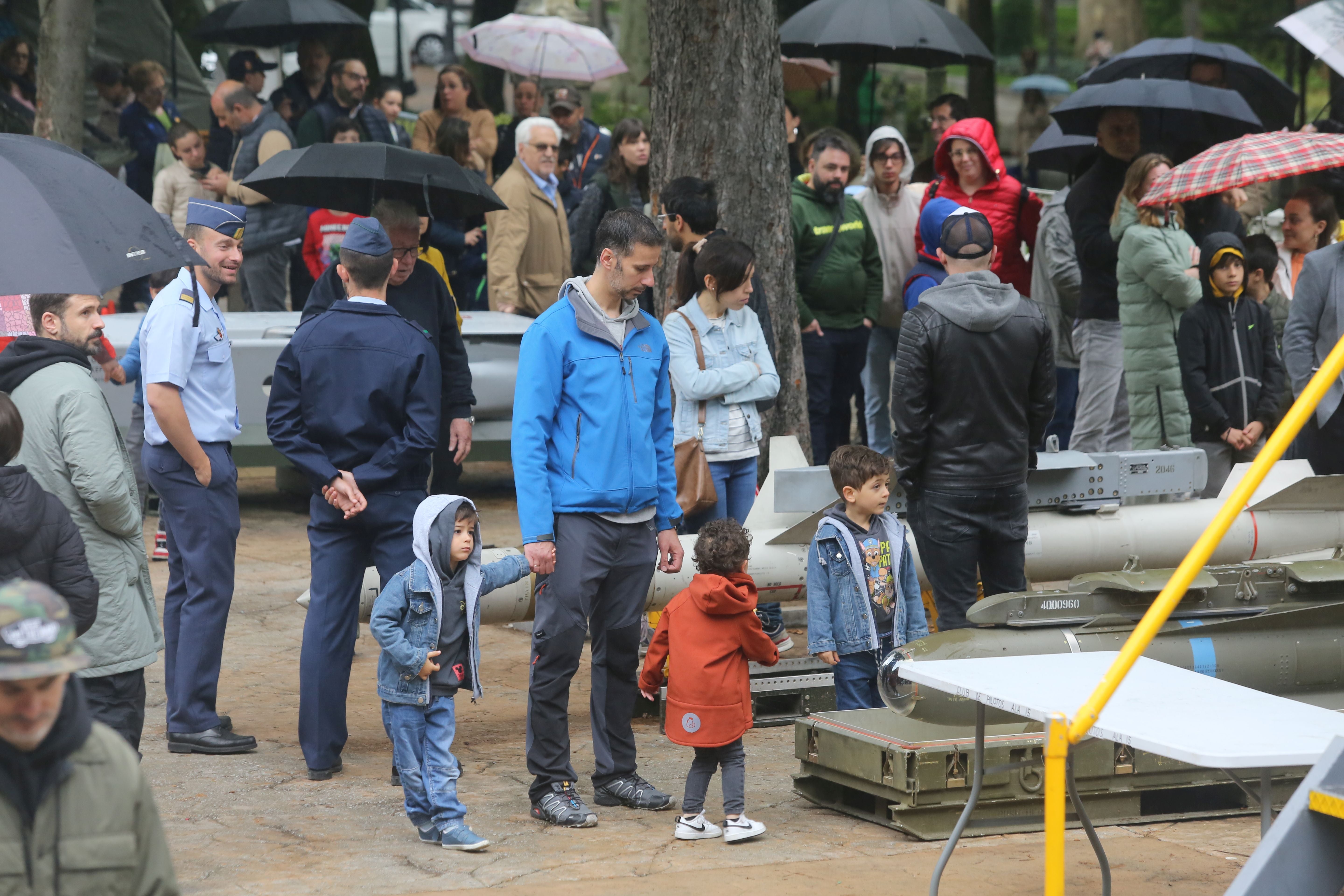Última oportunidad para conocer a los militares de cerca en Oviedo