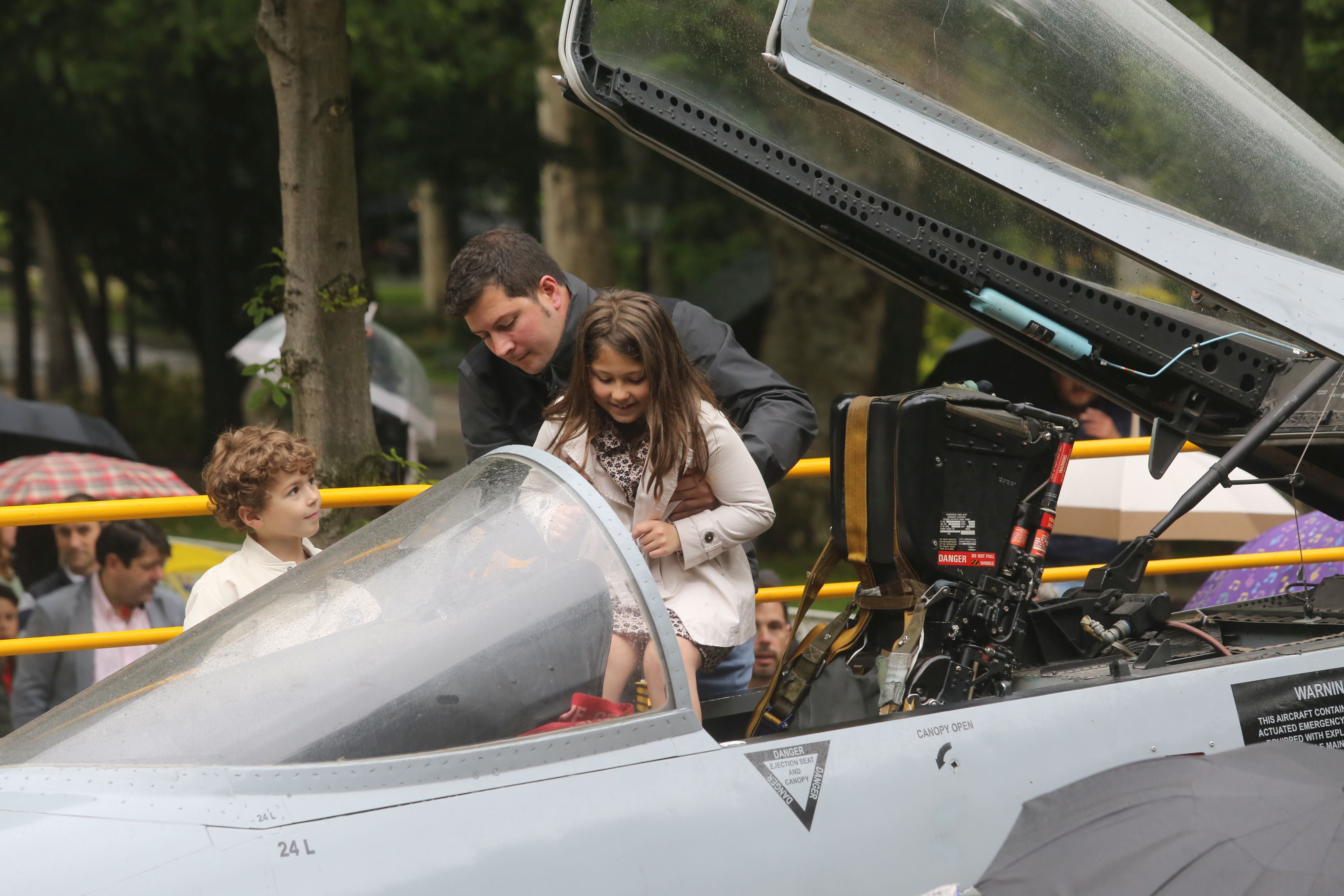 Última oportunidad para conocer a los militares de cerca en Oviedo
