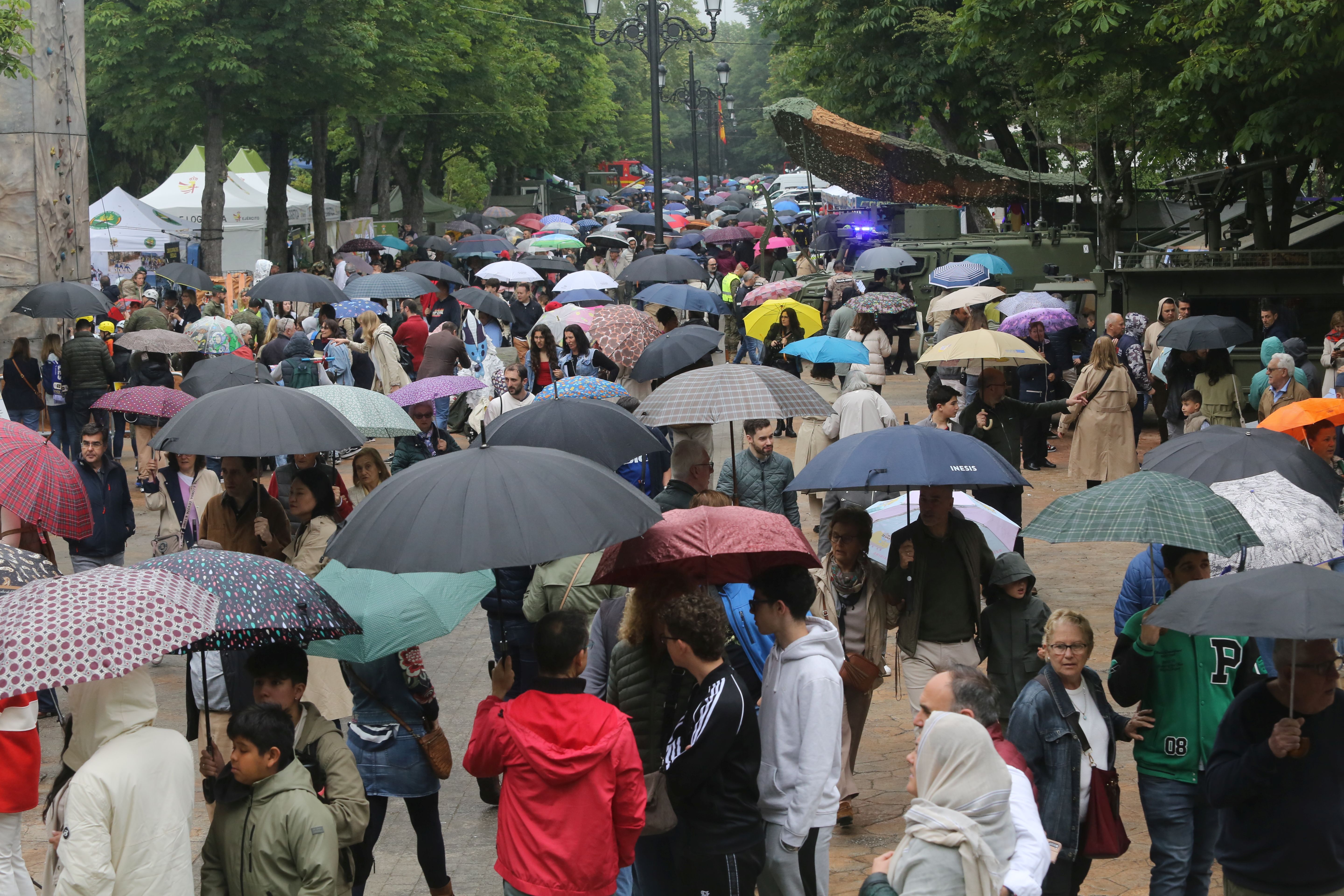 Última oportunidad para conocer a los militares de cerca en Oviedo