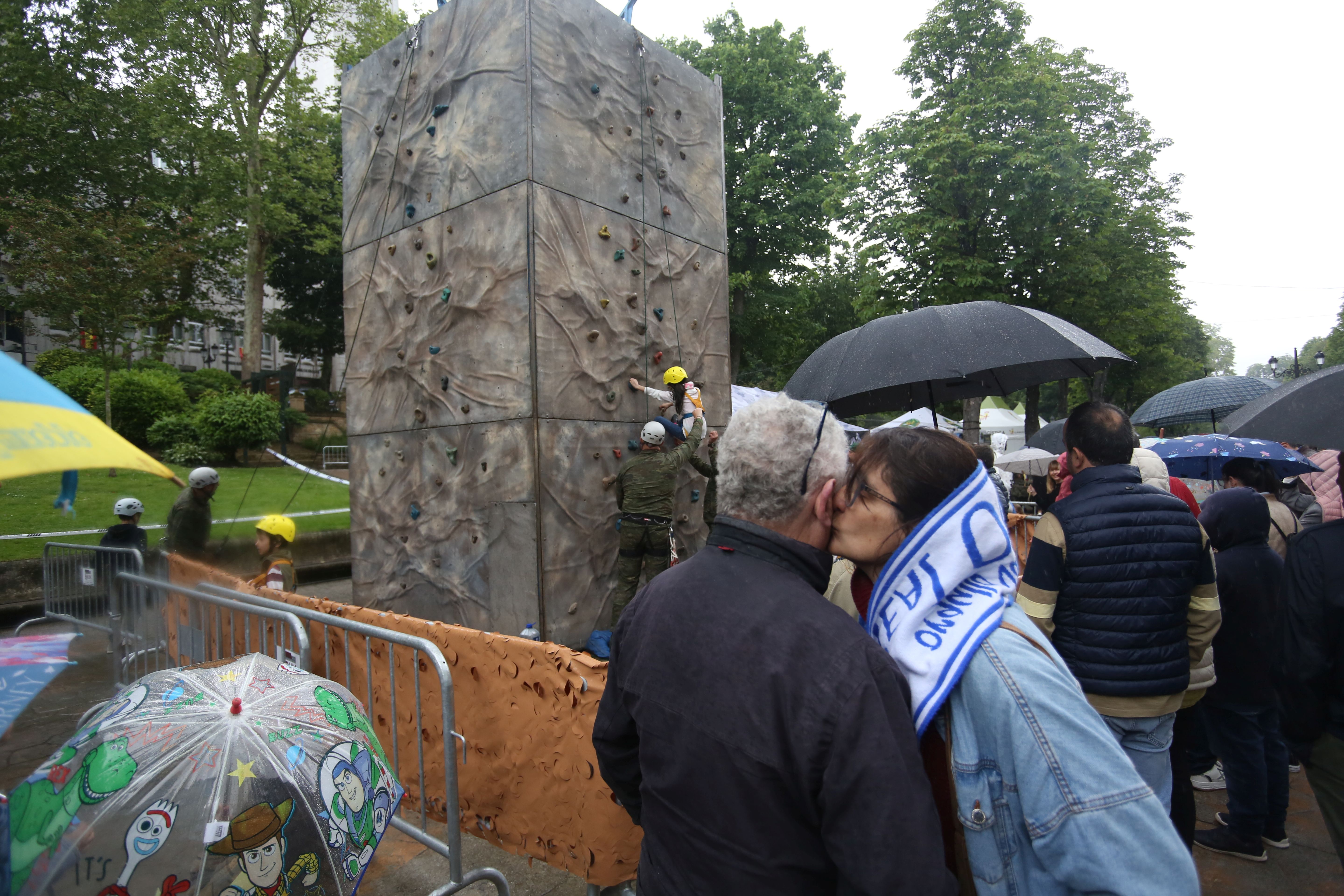 Última oportunidad para conocer a los militares de cerca en Oviedo