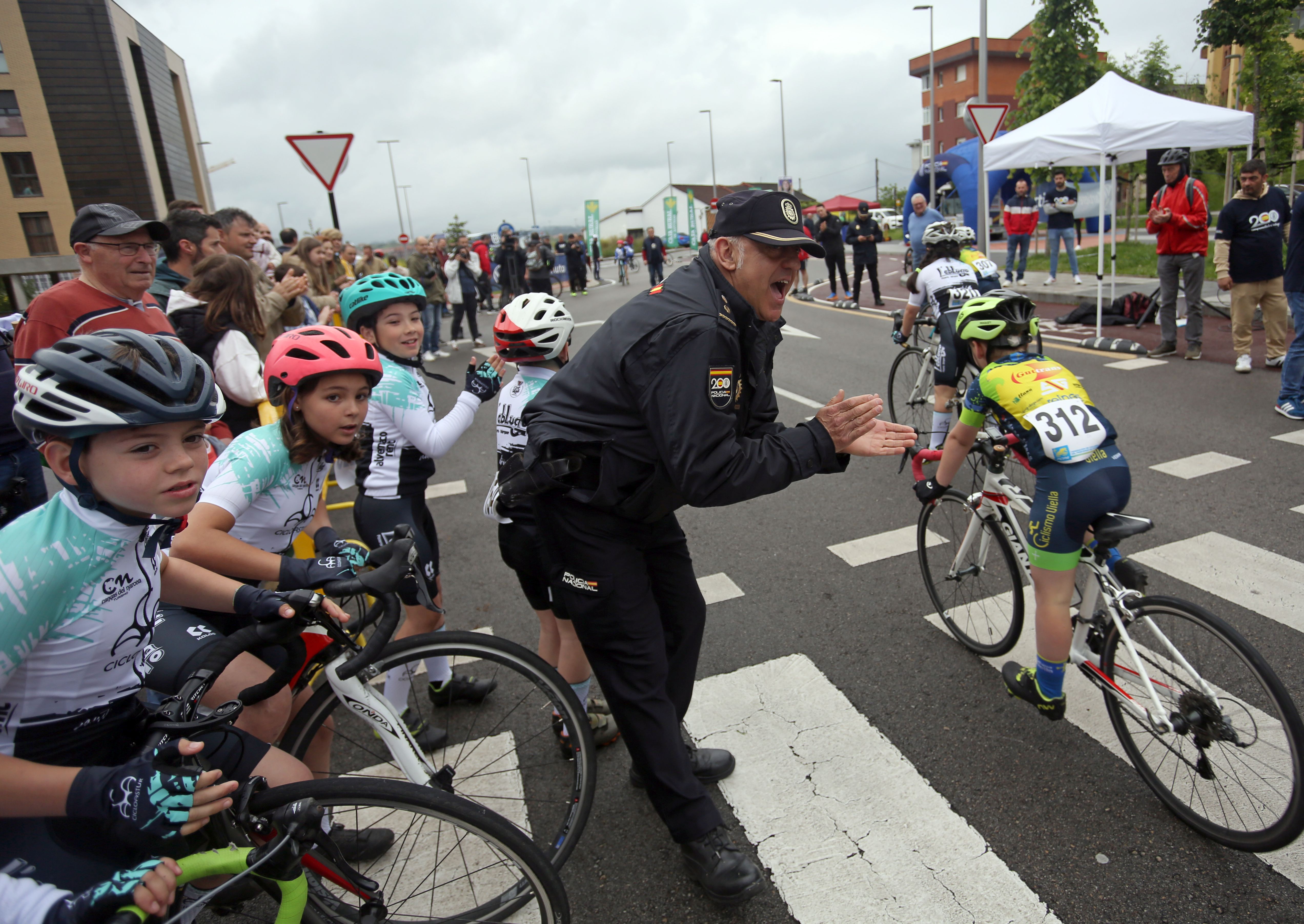 Las imágenes que deja la marcha ciclista de Lugones