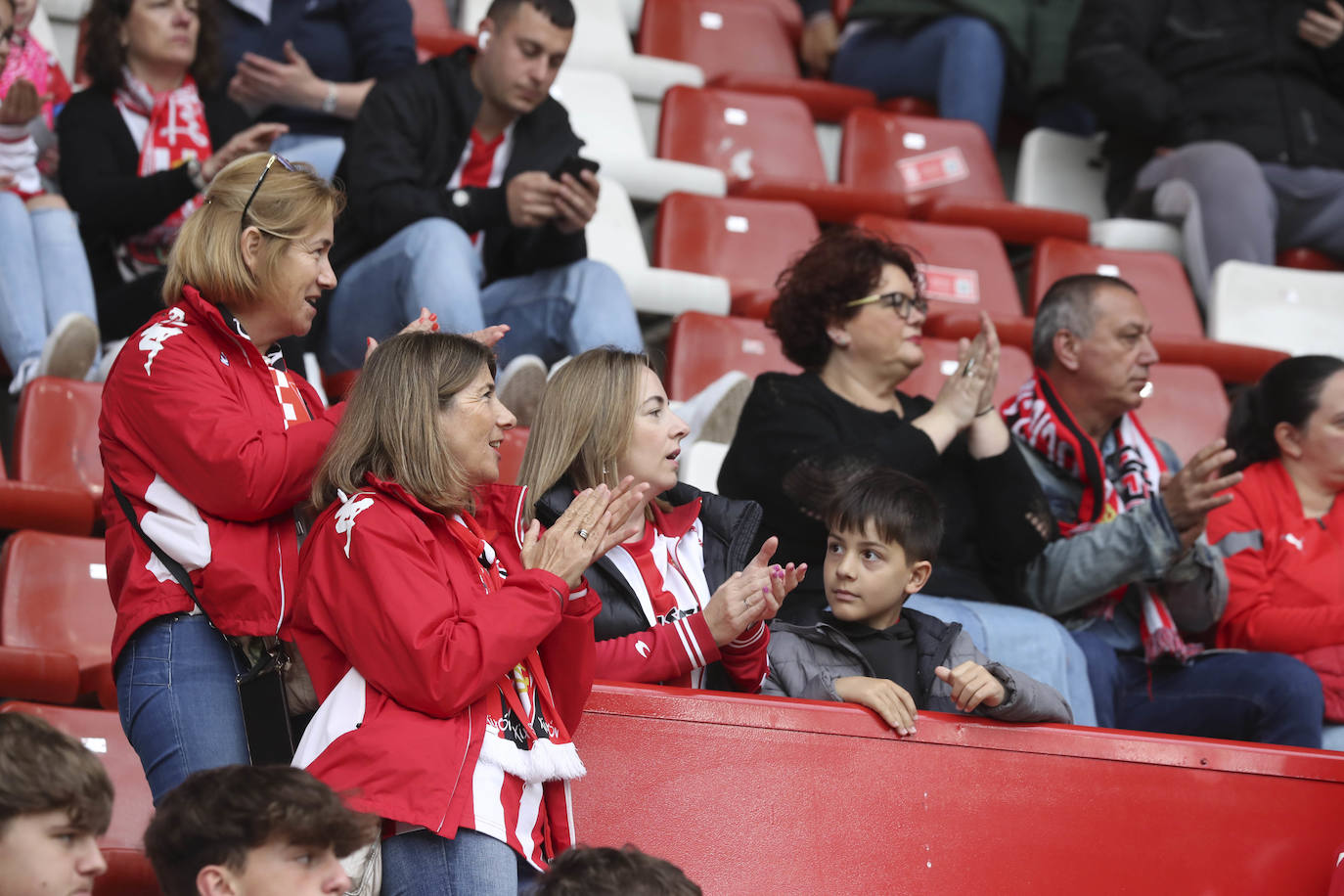 ¿Estuviste en El Molinón en el Sporting - Eibar? ¡Búscate!