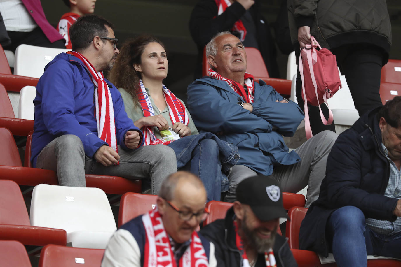 ¿Estuviste en El Molinón en el Sporting - Eibar? ¡Búscate!