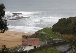 Playa de La Ñora, de donde partiría la senda.