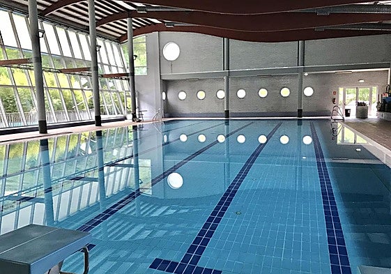 Estado de la piscina ante su inminente apertura.