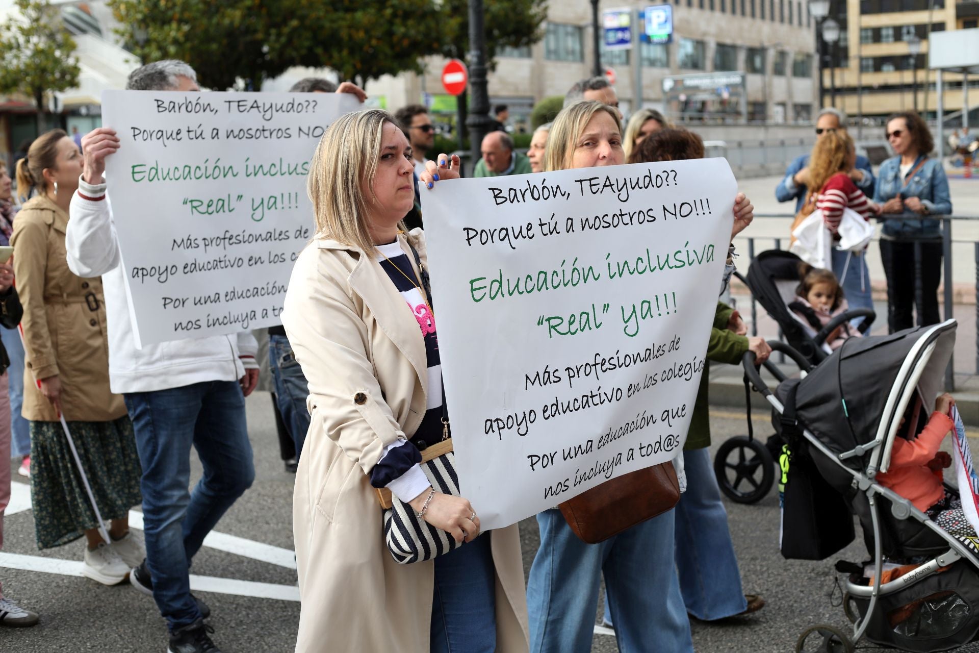 La manifestación de la educación pública asturiana, en imágenes