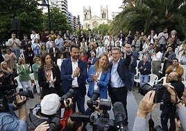 Feijóo reta a Sánchez en Gijón a convocar elecciones: «Si tan buena es la amnistía, que consulte a los españoles»