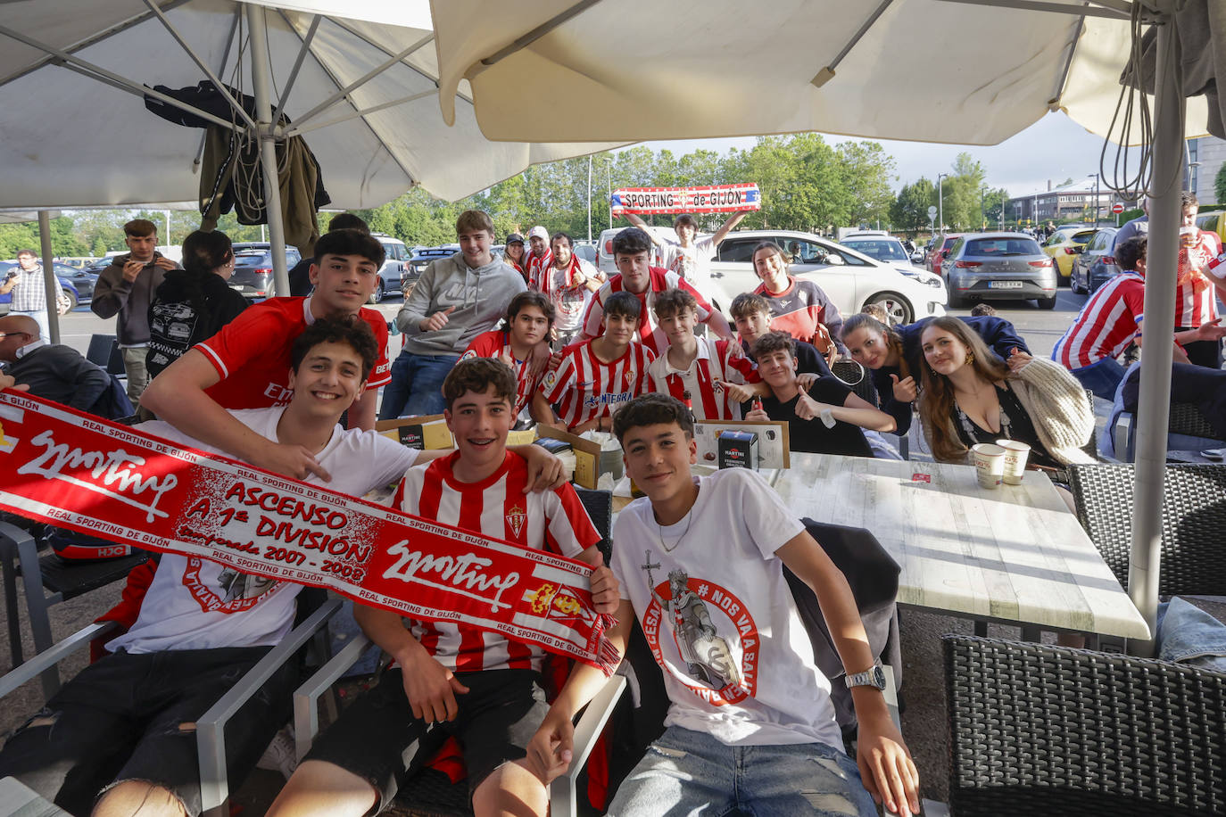 Éxtasis en Gijón tras la victoria del Sporting