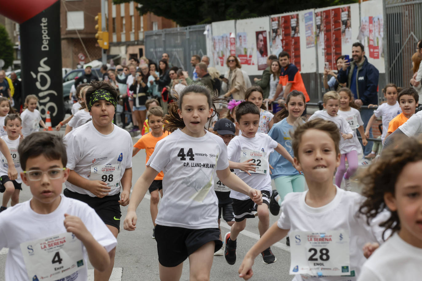 Medio millar de personas en la Carrera Popular Solidaria La Serena-El Llano en Marcha&#039;