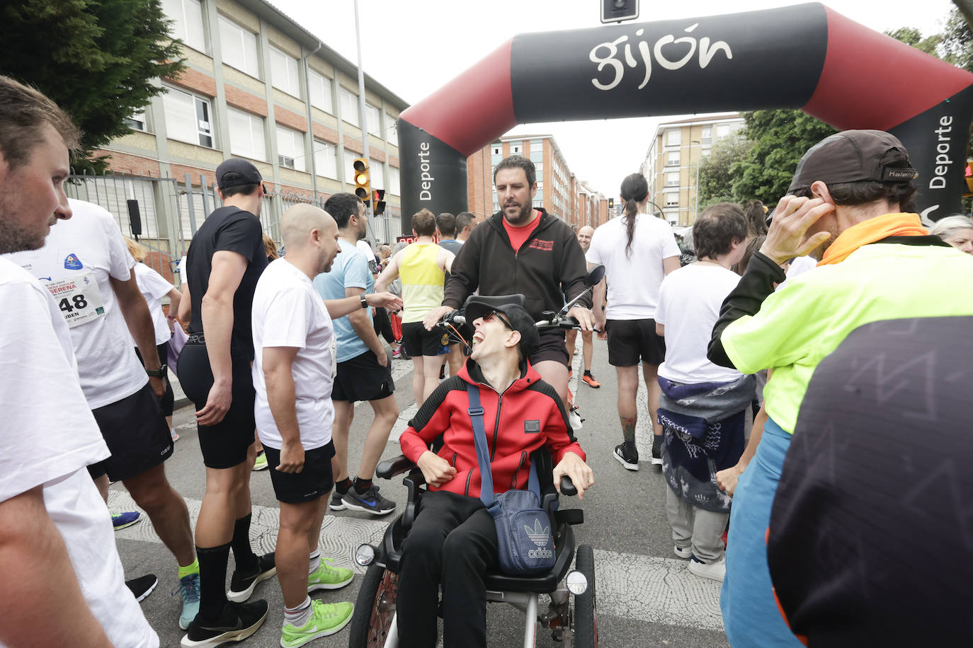 Medio millar de personas en la Carrera Popular Solidaria La Serena-El Llano en Marcha&#039;