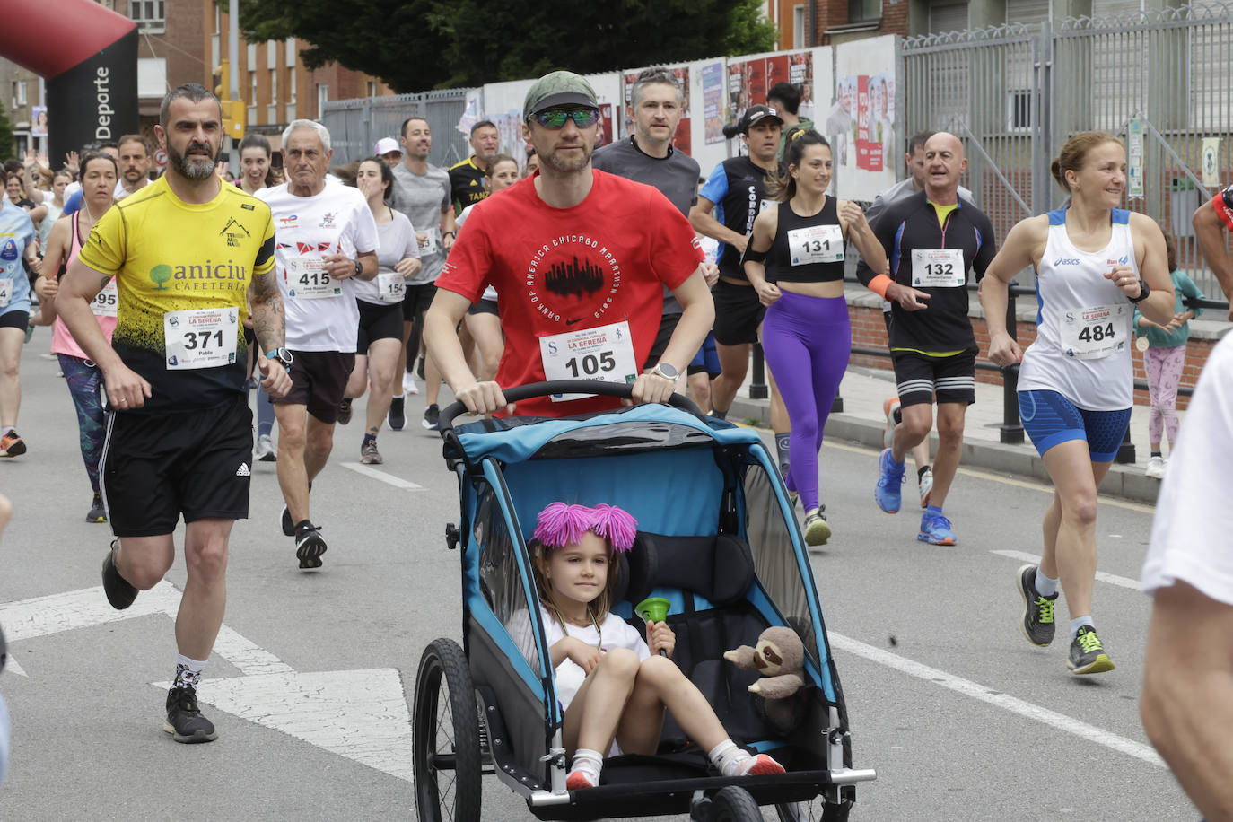 Medio millar de personas en la Carrera Popular Solidaria La Serena-El Llano en Marcha&#039;