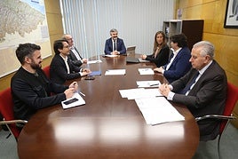 Junta de accionistas de la ZALIA, presidida por el consejero Alejandro Calvo.