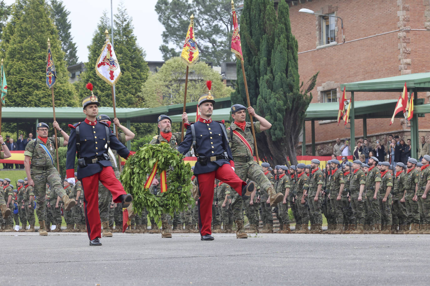 La BRILAT celebra con una parada militar el 58 aniversario de su creación