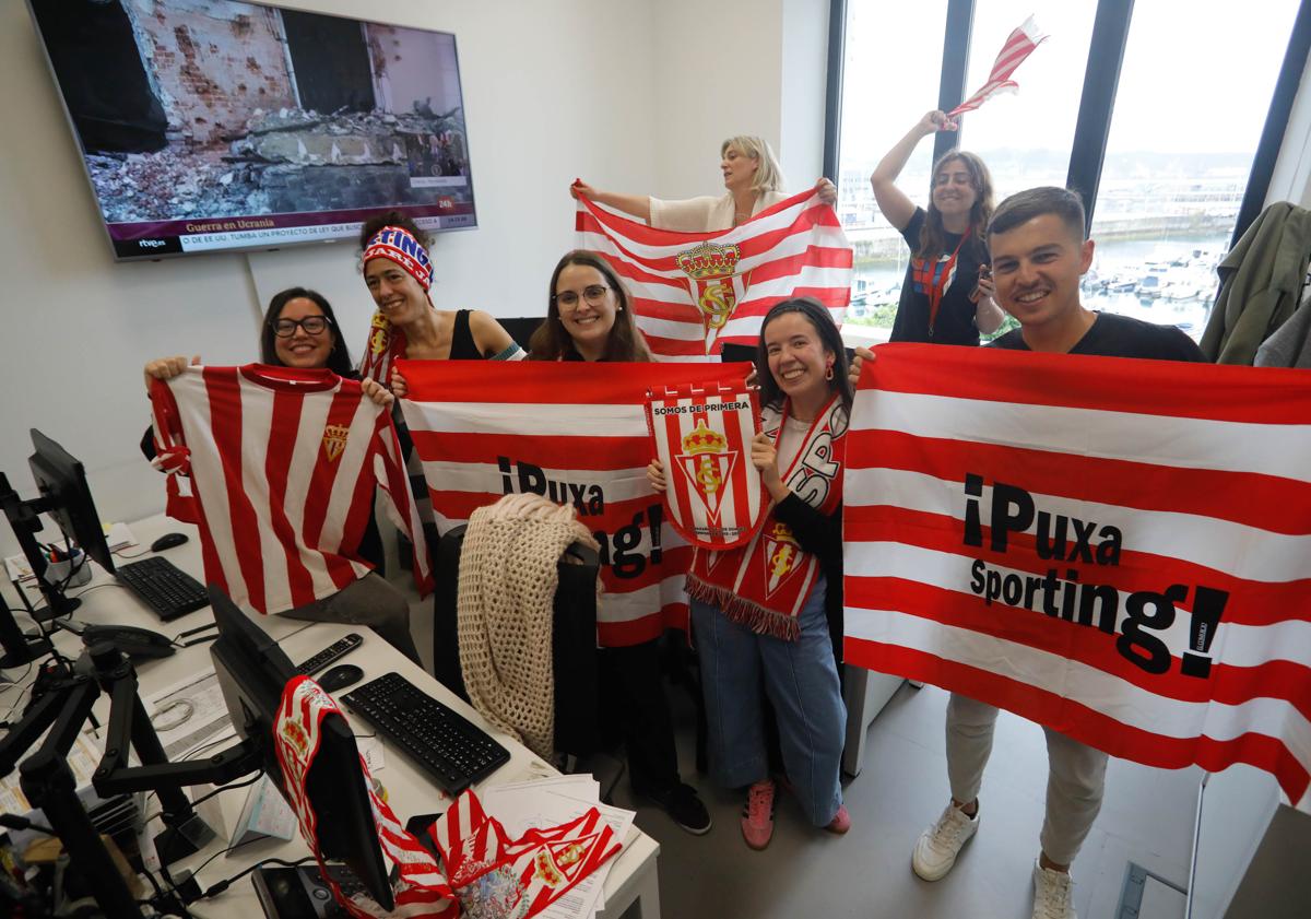 Imagen principal - EL COMERCIO espera un resultado de 2-0: «lo mismo que en liga, marcan Campuzano y Cote». Tiendas como La Toscana, en San Bernardo se visten para la ocasión. José Luis Zebrero lleva a Sporting en el corazón incluso en el trabajo, «¡solo voy a poder ver la segunda parte!», lamenta. 