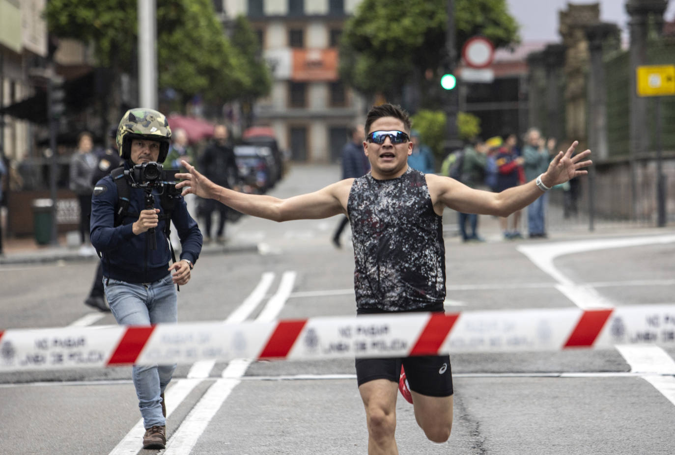 La Ruta 091 llena Oviedo de corredores