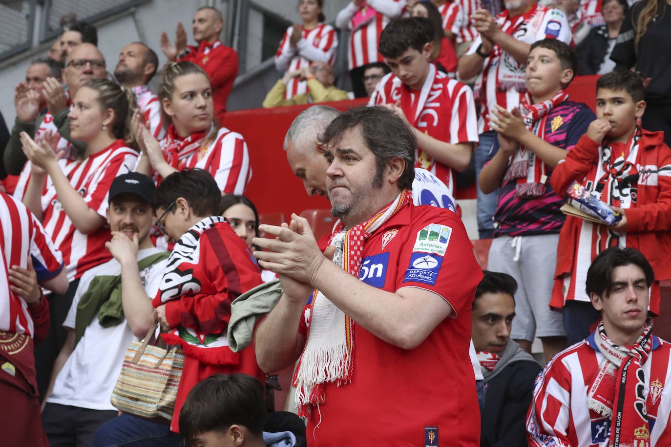 ¿Estuviste en el Sporting - Espanyol? ¡Búscate!