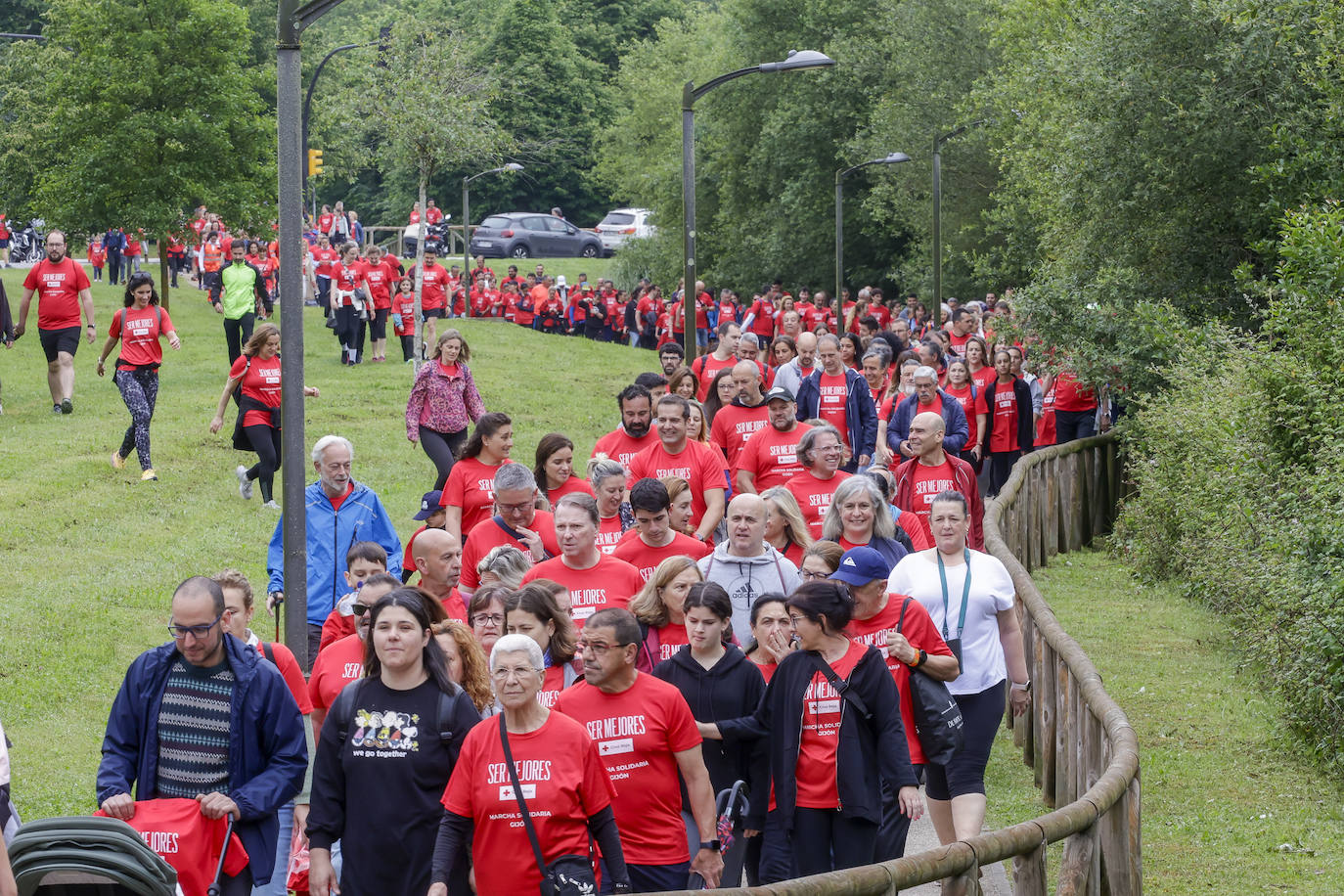 Primera marcha solidaria de Cruz Roja