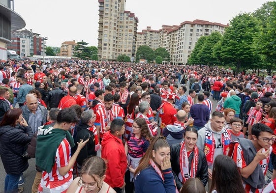 Gijón, una ciudad volcada con su equipo: «¡Vamos Sporting!»