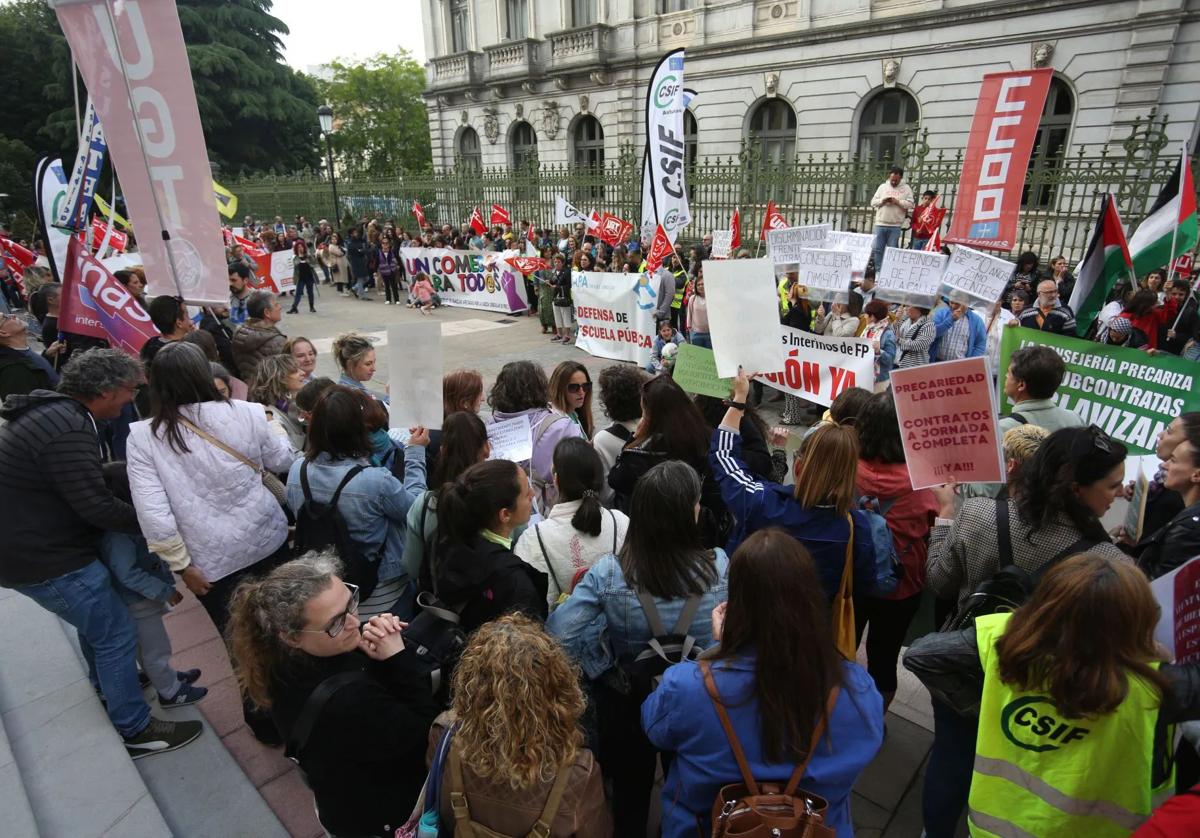 Manifestación de la escuela pública asturiana en Oviedo el pasado mes de mayo.