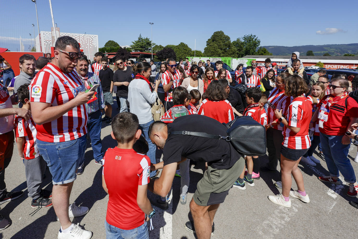 La Mareona arropa al Sporting antes de la vuelta: «¡Sí se puede!»