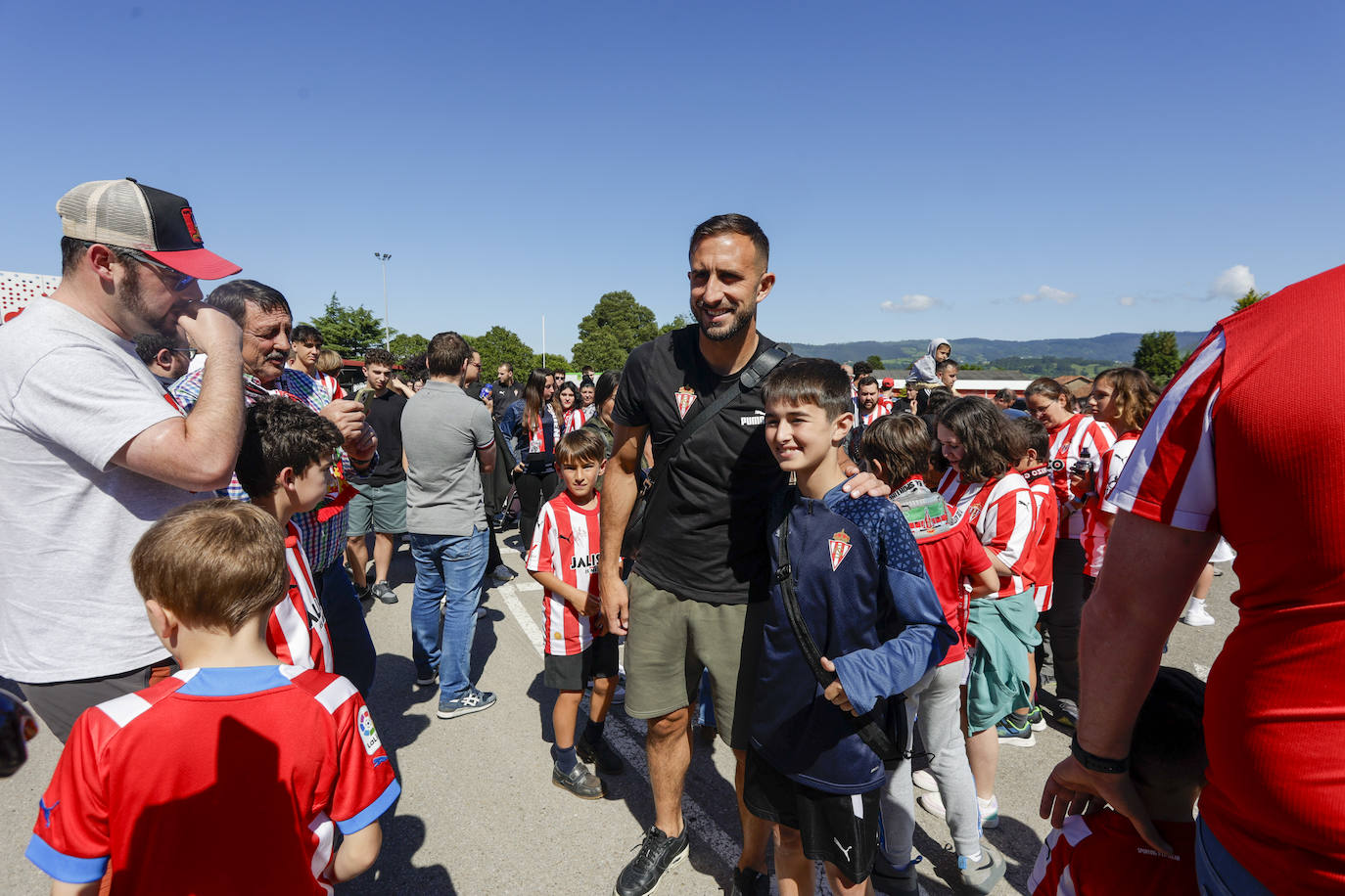 La Mareona arropa al Sporting antes de la vuelta: «¡Sí se puede!»