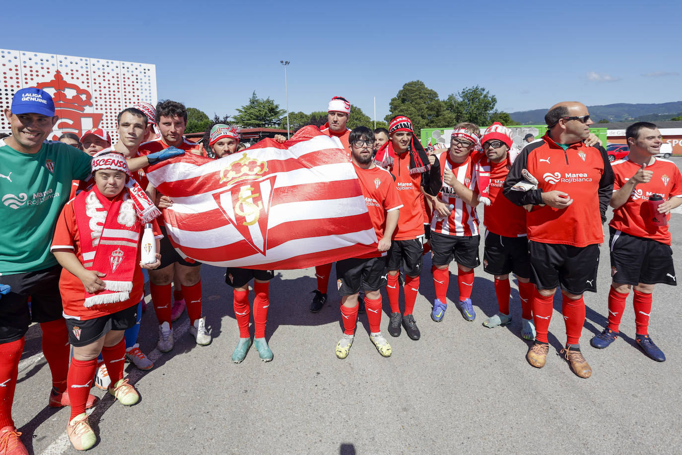 La Mareona arropa al Sporting antes de la vuelta: «¡Sí se puede!»