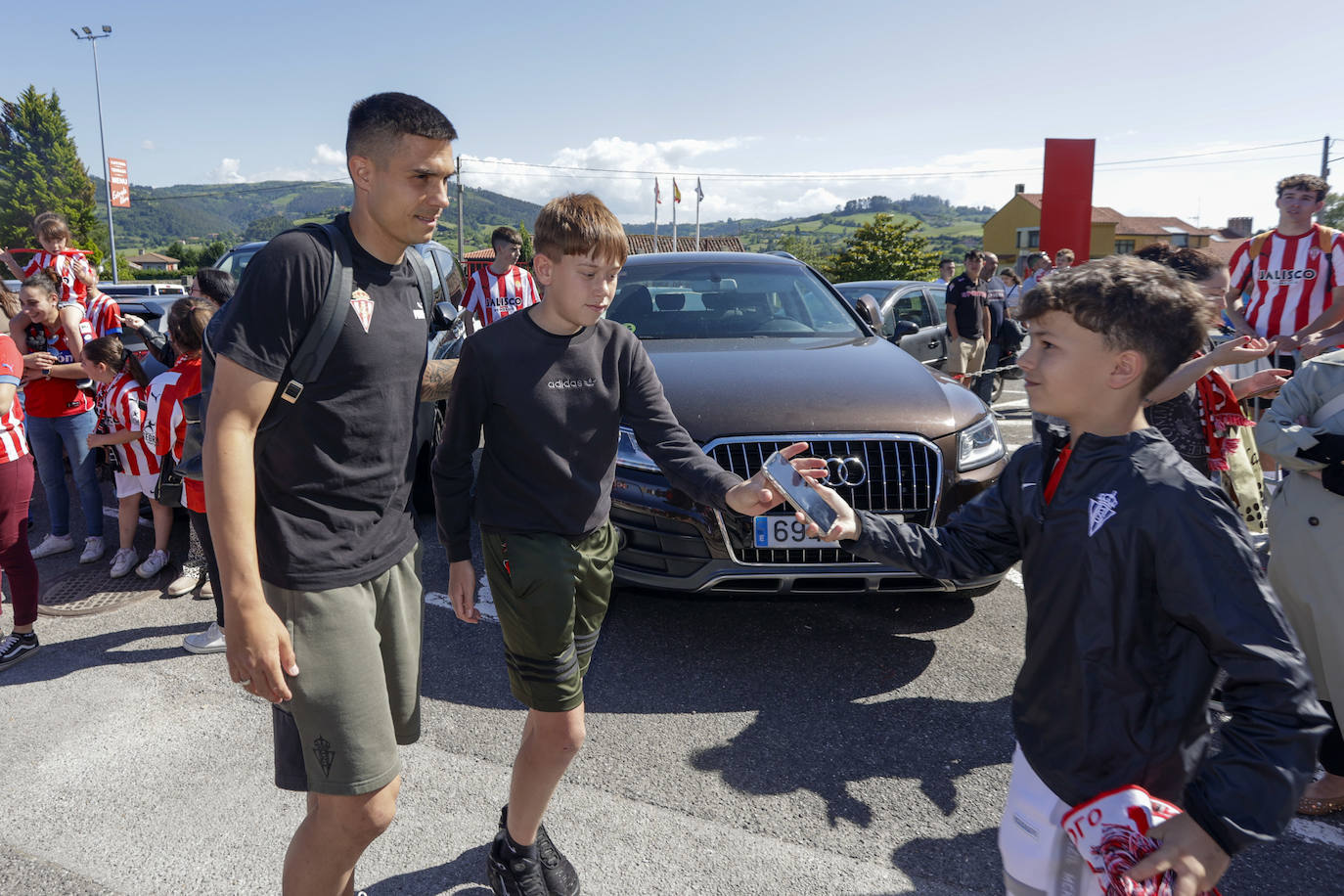 La Mareona arropa al Sporting antes de la vuelta: «¡Sí se puede!»