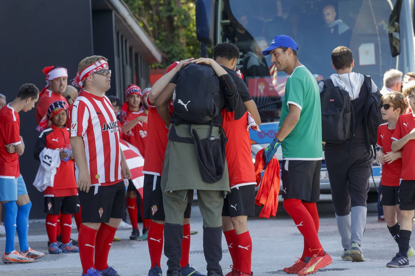 La Mareona arropa al Sporting antes de la vuelta: «¡Sí se puede!»