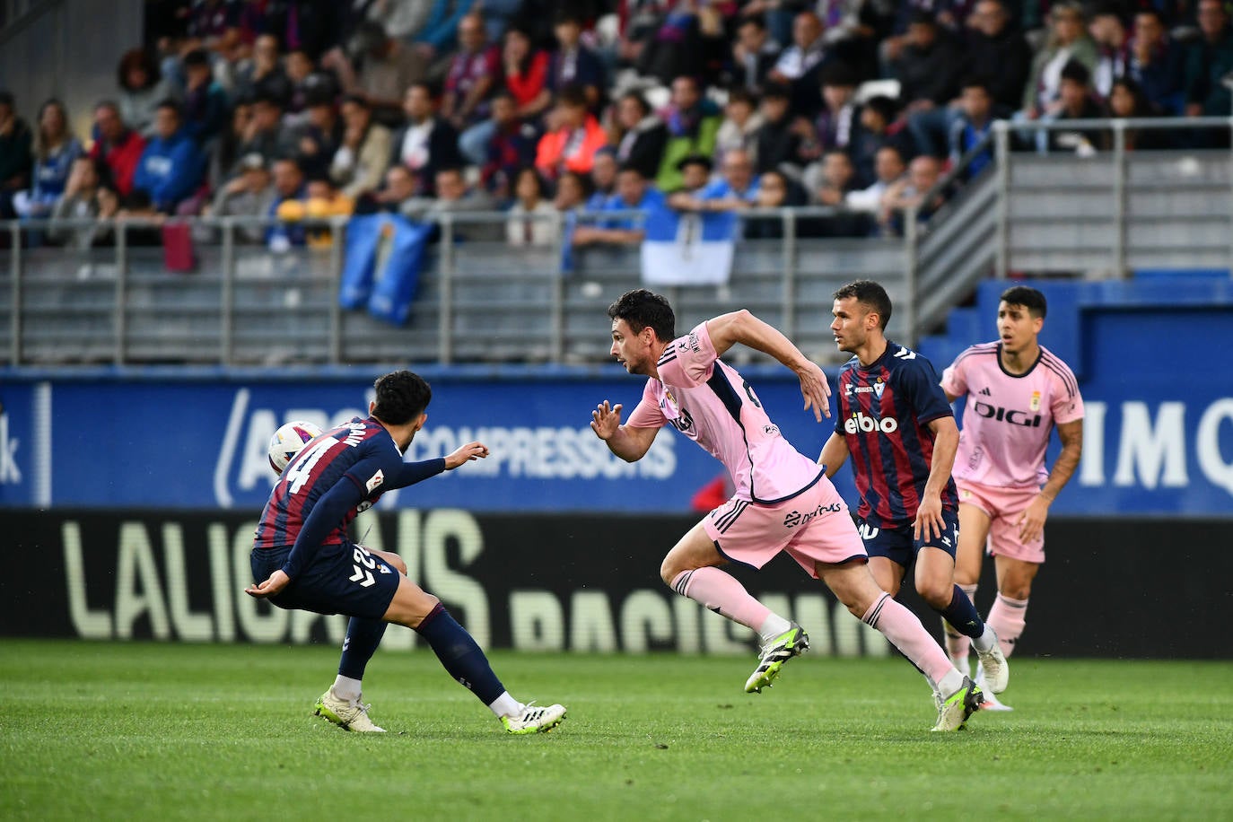 Las mejores imágenes del Eibar - Real Oviedo