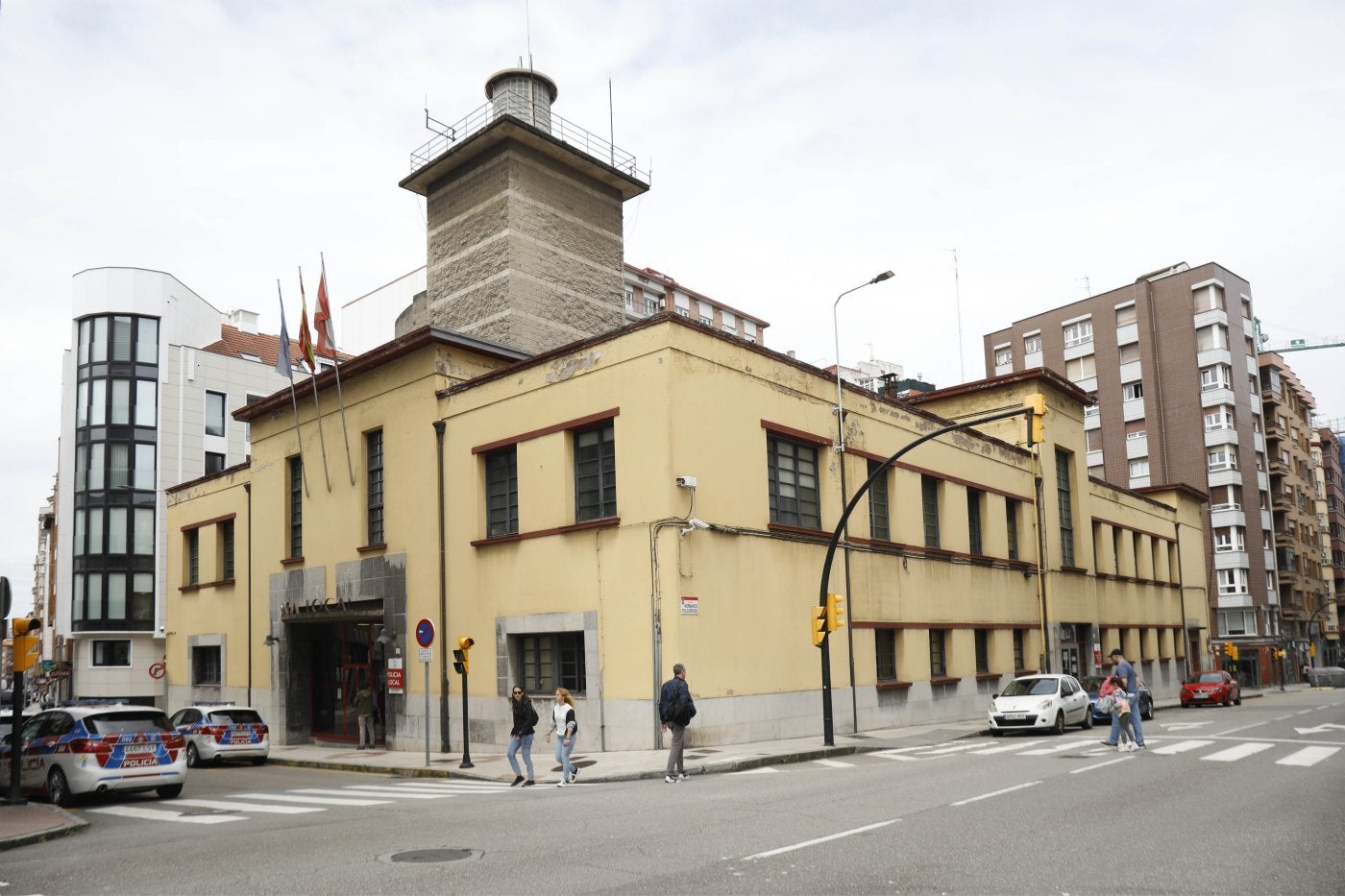 Jefatura de Policía Local en la calle de San José. Antes de fin de año se trasladará al nuevo edificio en Sanz Crespo.