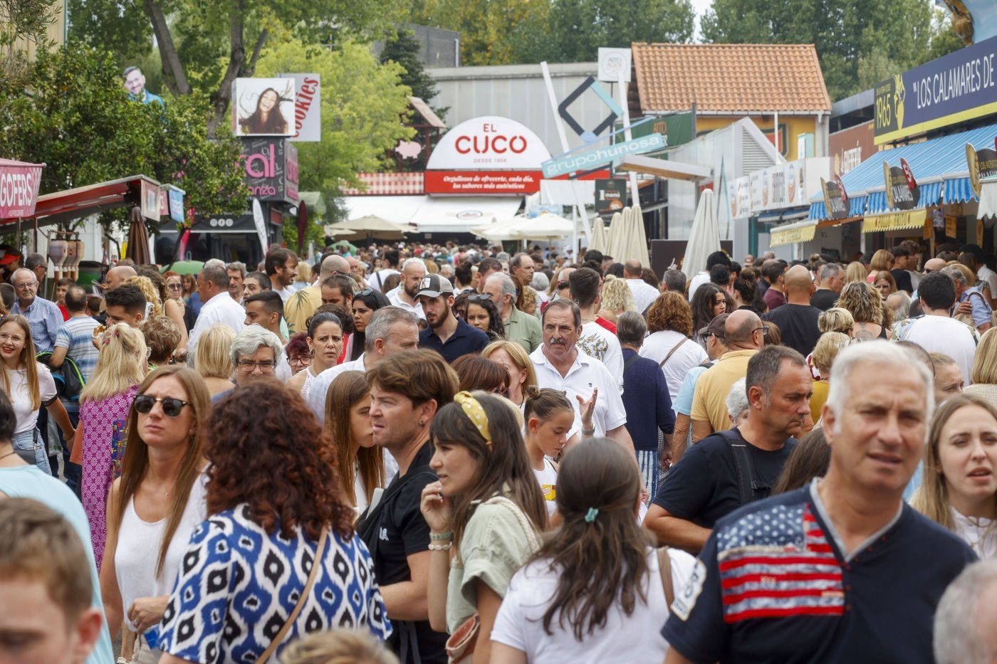 El recinto ferial, atestado de público un día de feria.