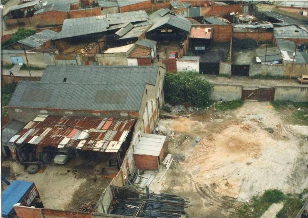 Este entramado ocupaba la plazoleta del Llano. 1990.