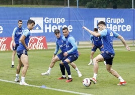 Objetivo, el ascenso: último entrenamiento del Oviedo antes de medirse con el Espanyol