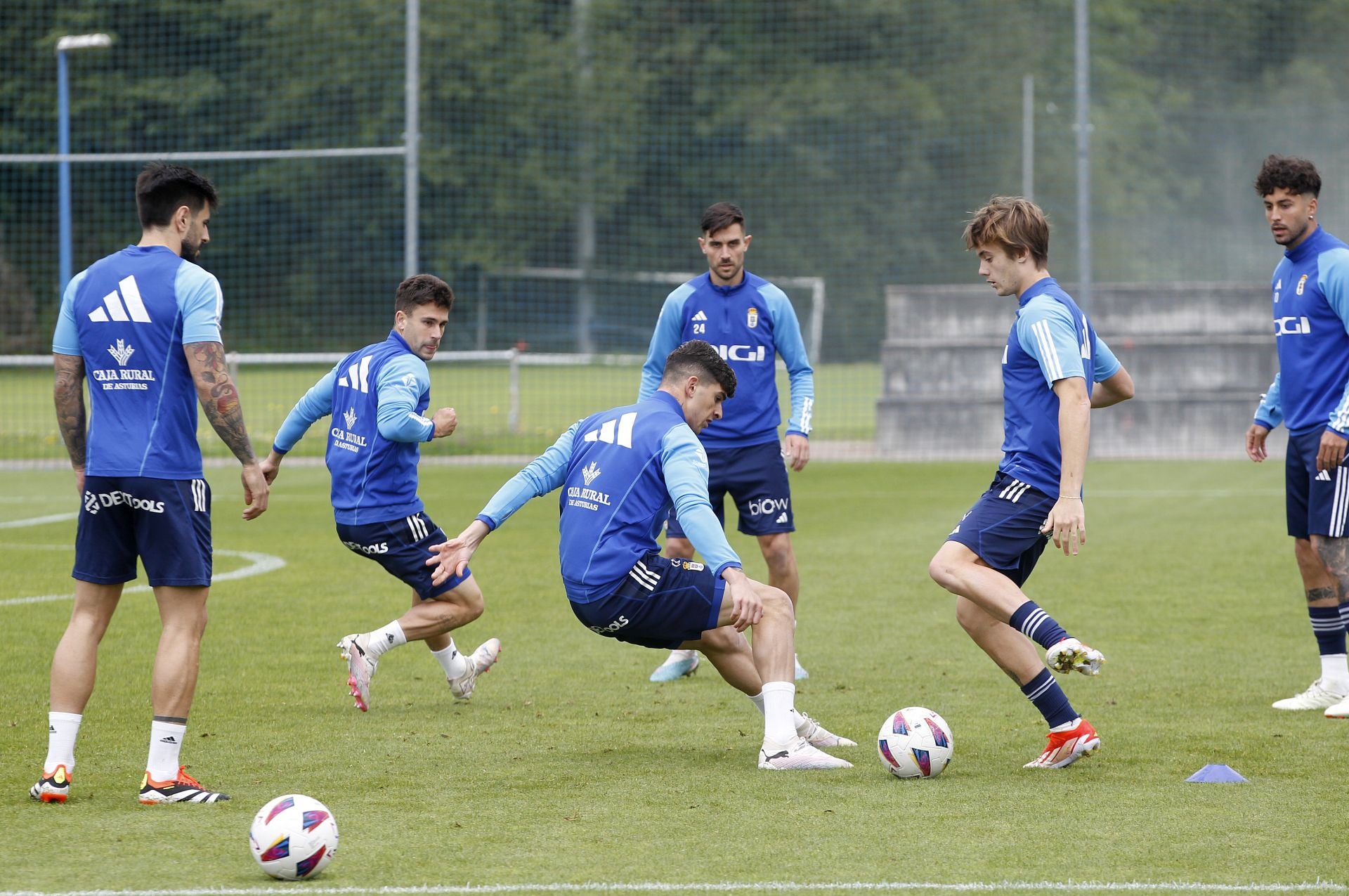 Objetivo, el ascenso: último entrenamiento del Oviedo antes de medirse con el Espanyol