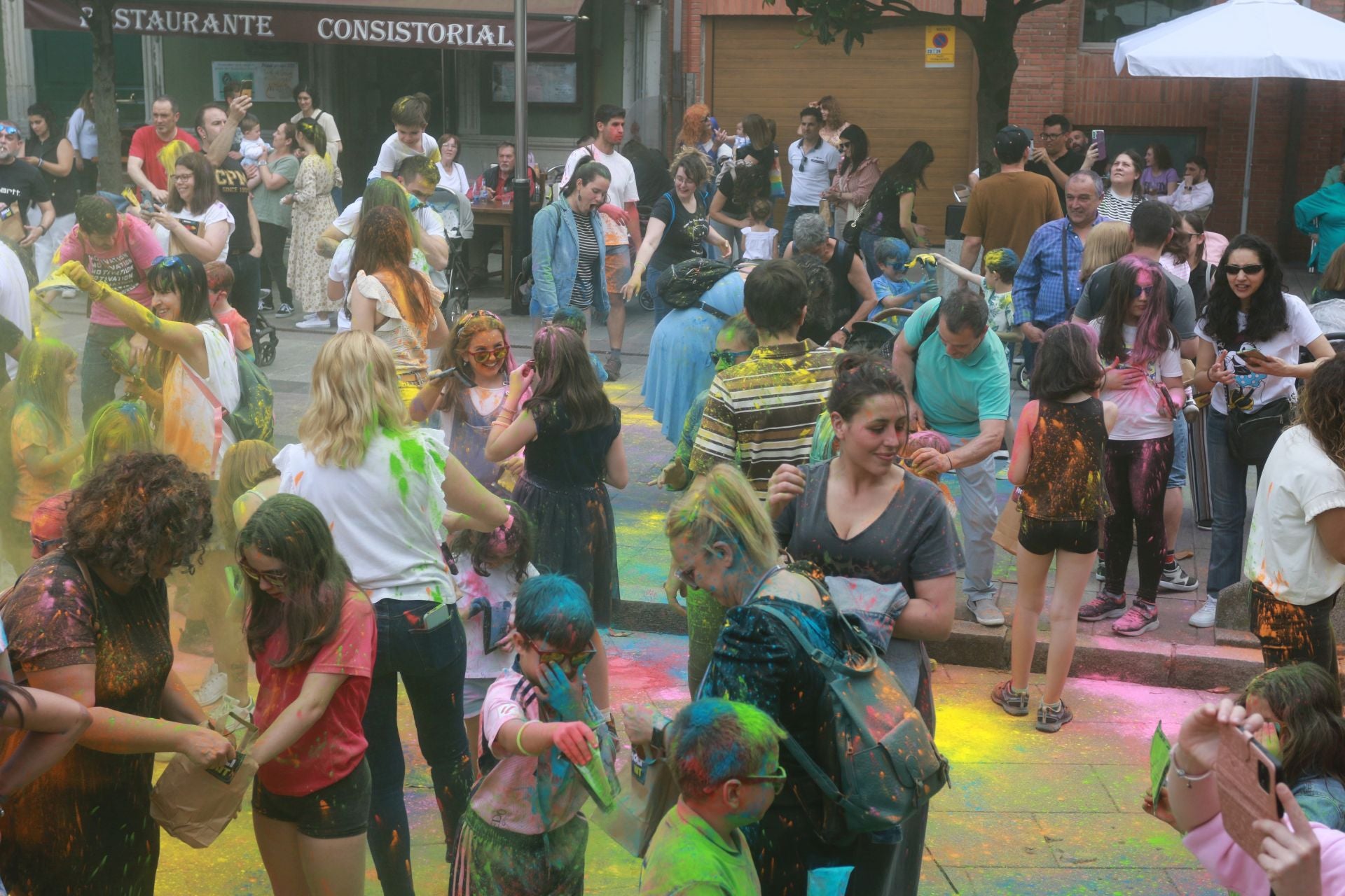 Colores para la foguerina de San Xuan en Mieres