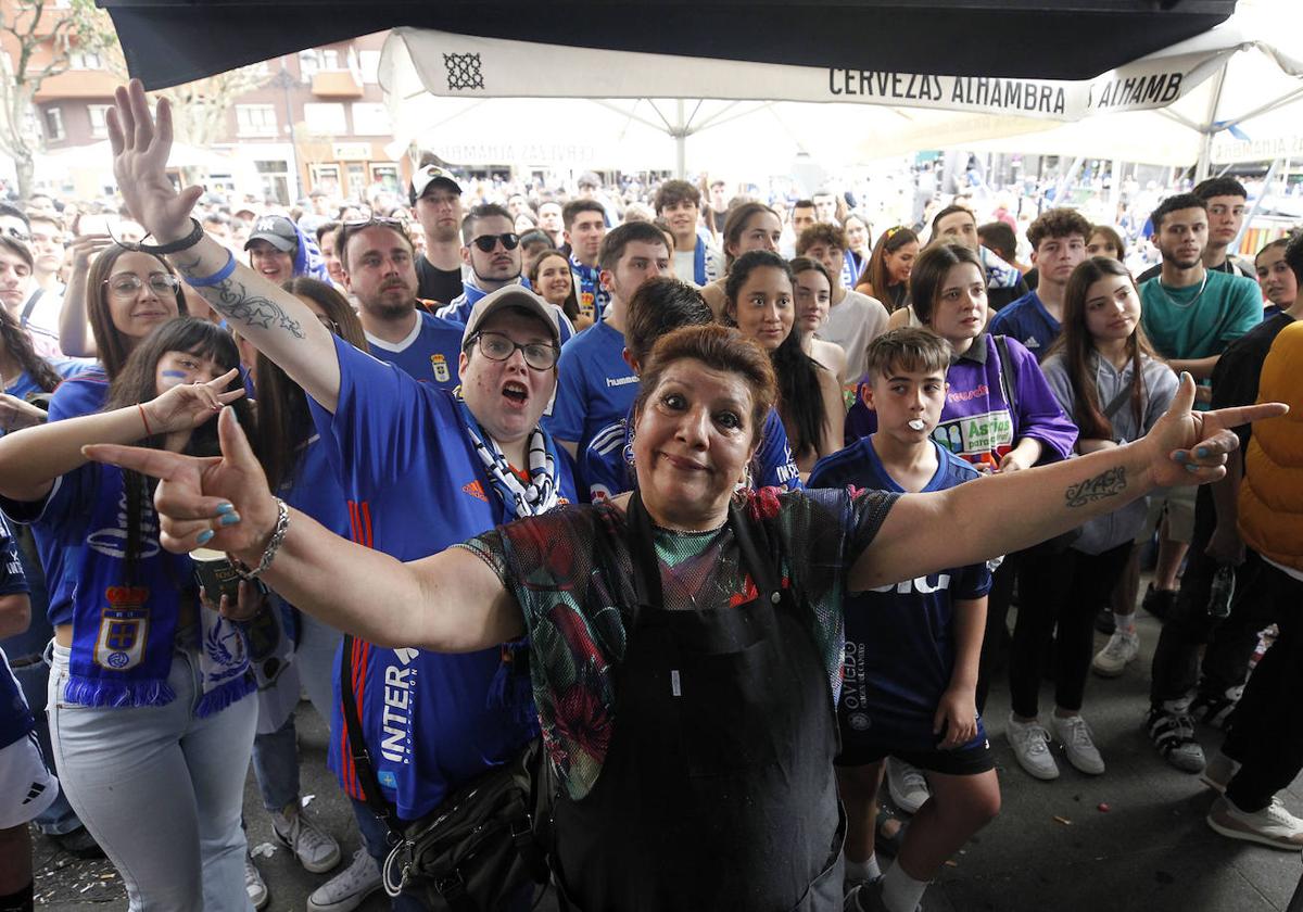 Los bares de Oviedo, a rebosar durante el partido