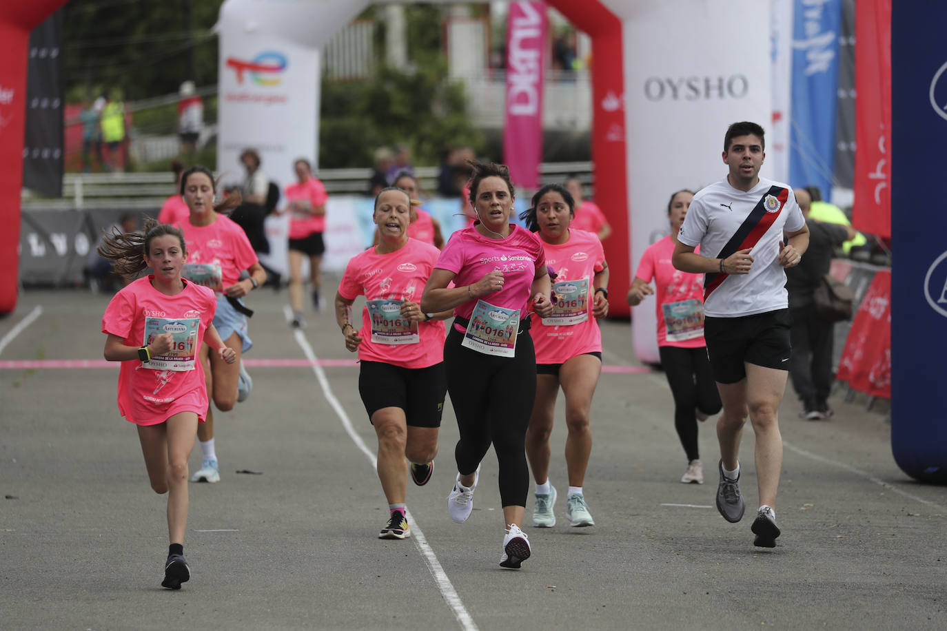 ¿Estuviste en la Carrera de la Mujer en Gijón? ¡Búscate en las fotos!