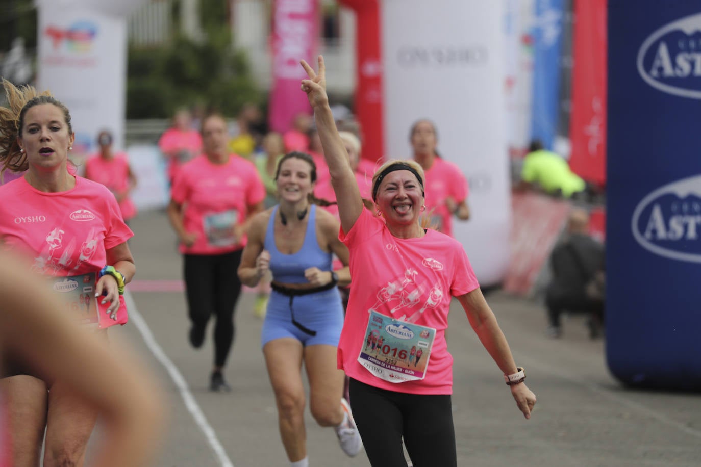 ¿Estuviste en la Carrera de la Mujer en Gijón? ¡Búscate en las fotos!