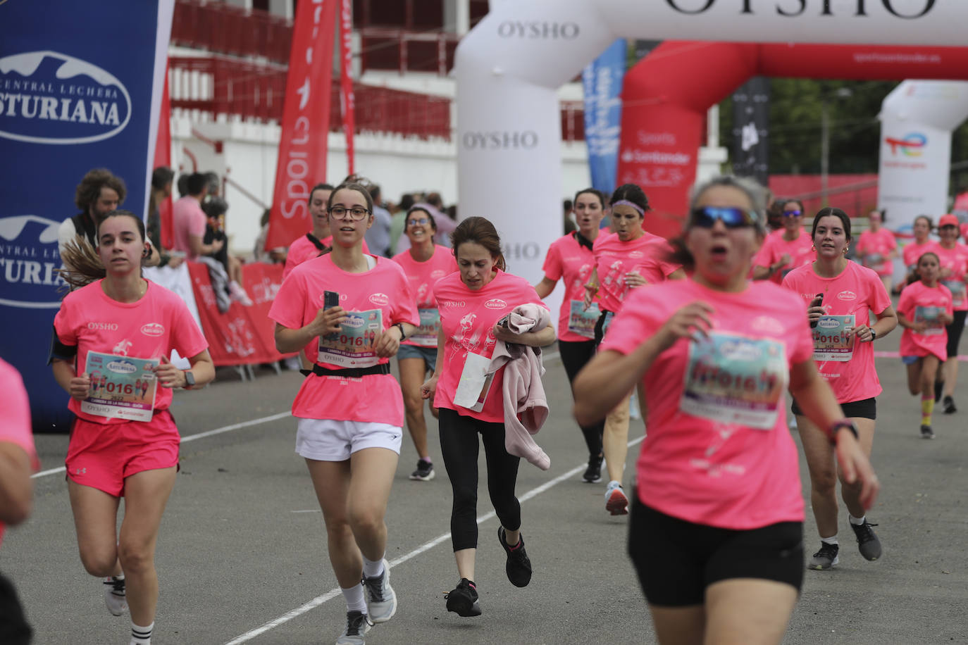 ¿Estuviste en la Carrera de la Mujer en Gijón? ¡Búscate en las fotos!