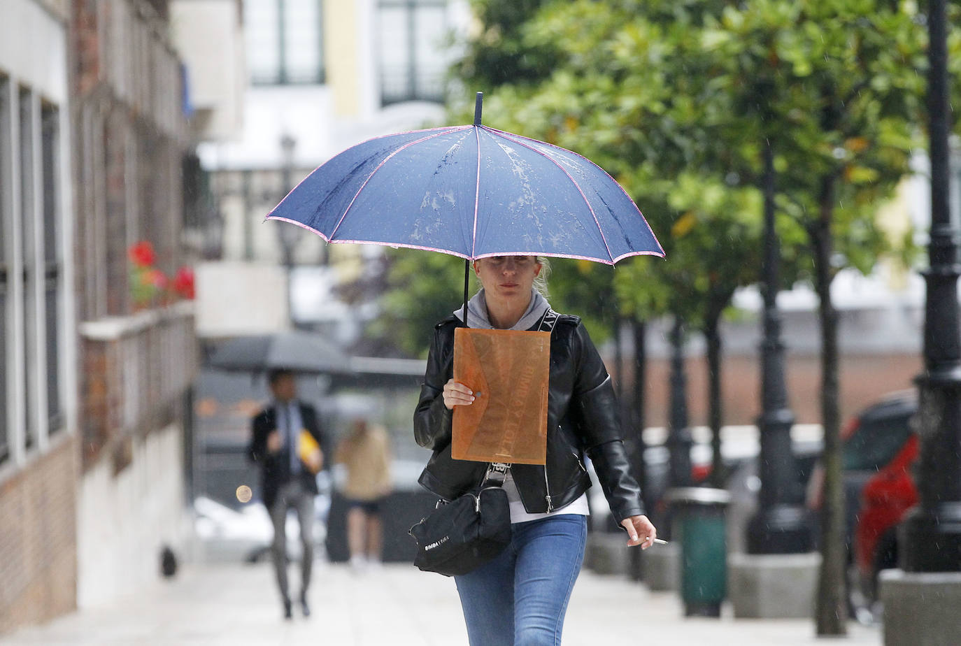Lluvia y granizo: el mal tiempo azota a Asturias a las puertas del verano